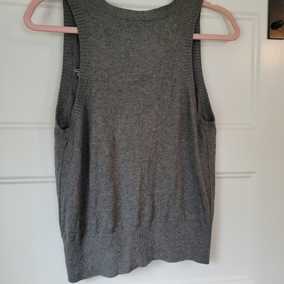 Hollister Sweater vest - Picture 8 of 11